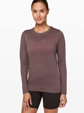 Lululemon Breeze By Long Sleeve *Squad
Cherry Cola size 4